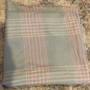 NWT - blanket scarf wrap plaid